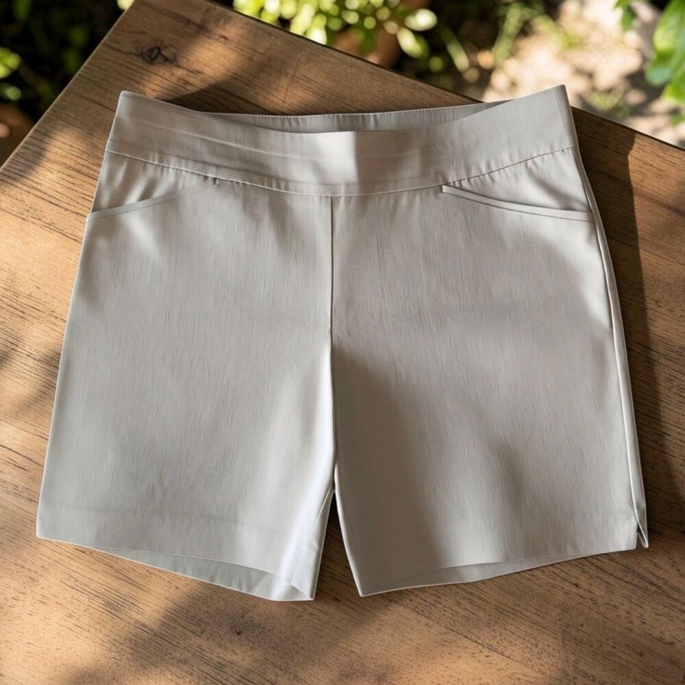 Chico’s Perfect Stretch Shorts Women’s LARGE 14 Shorts Chico's sz 2.5 Khaki
